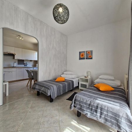 Lily'S Lovely Apartments Фажана Экстерьер фото