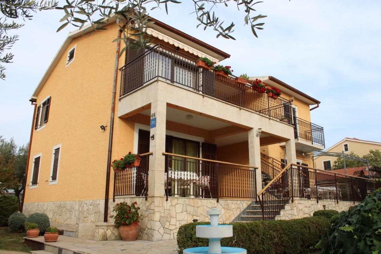 Lily'S Lovely Apartments Фажана Экстерьер фото