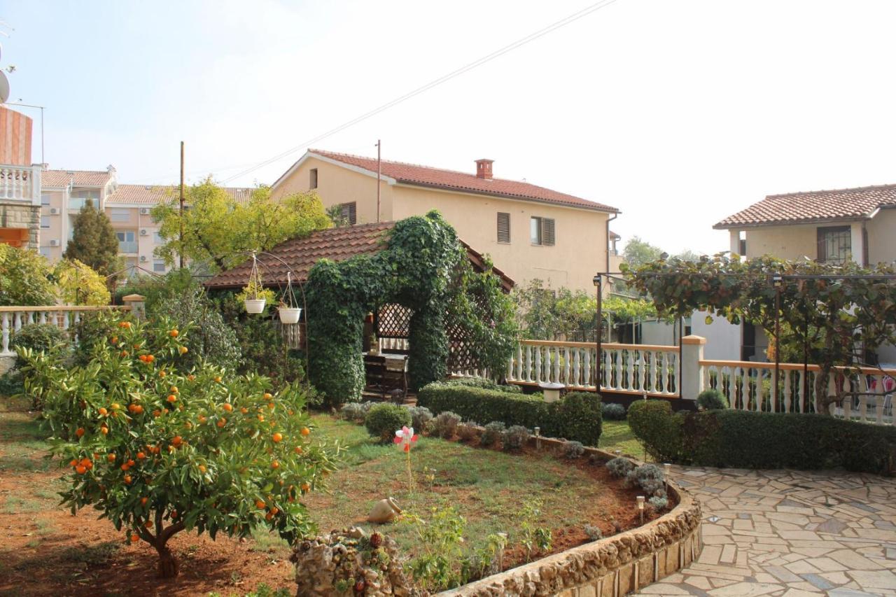 Lily'S Lovely Apartments Фажана Экстерьер фото
