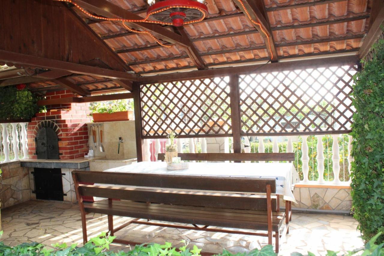 Lily'S Lovely Apartments Фажана Экстерьер фото