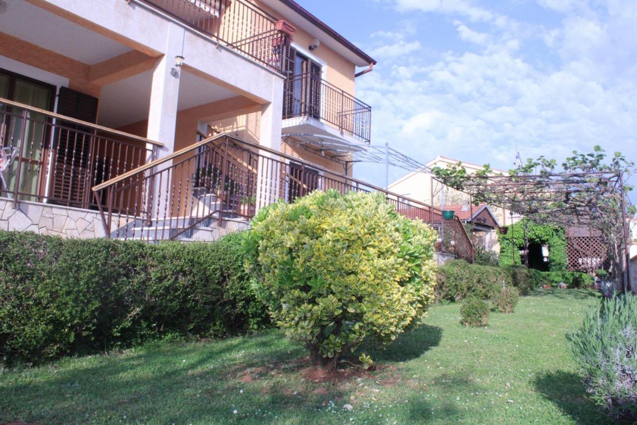 Lily'S Lovely Apartments Фажана Экстерьер фото